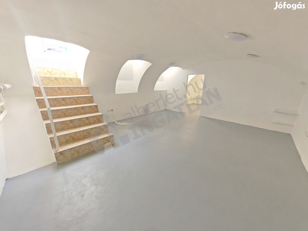 Eladó VIII. kerület Légszesz utcában szuterén iroda,