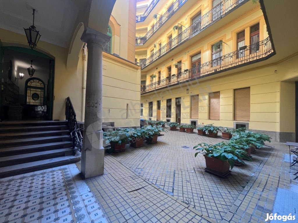 Eladó VII. kerület Dohány utcában 96m2-es, 3 szobás ingatlan.