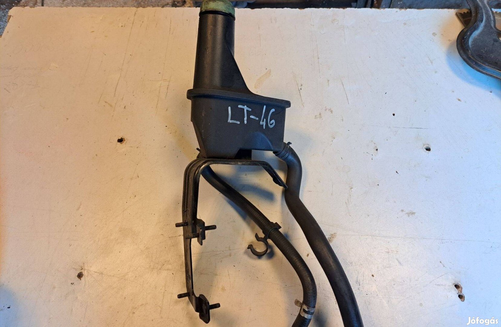 Eladó VW LT szervóolaj tartály szervó olaj tartály