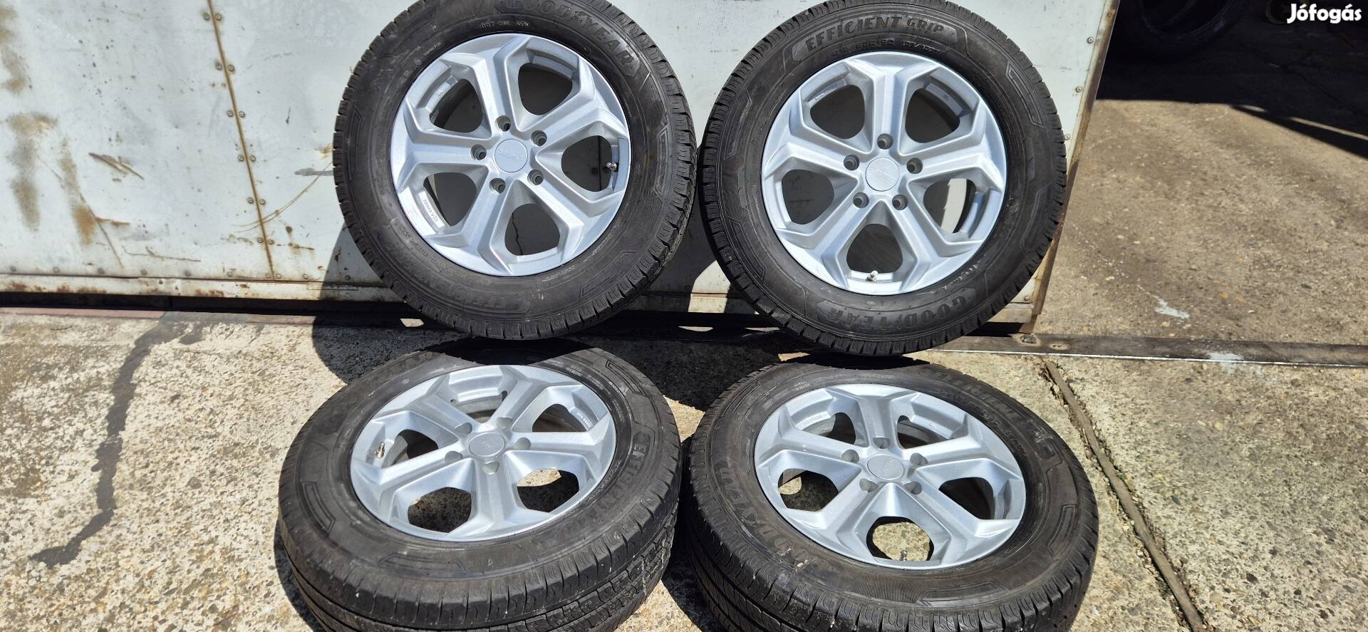 Eladó VW Transporter 5×120 alufelnik. 215/65 R16C Goodyear gumikkal