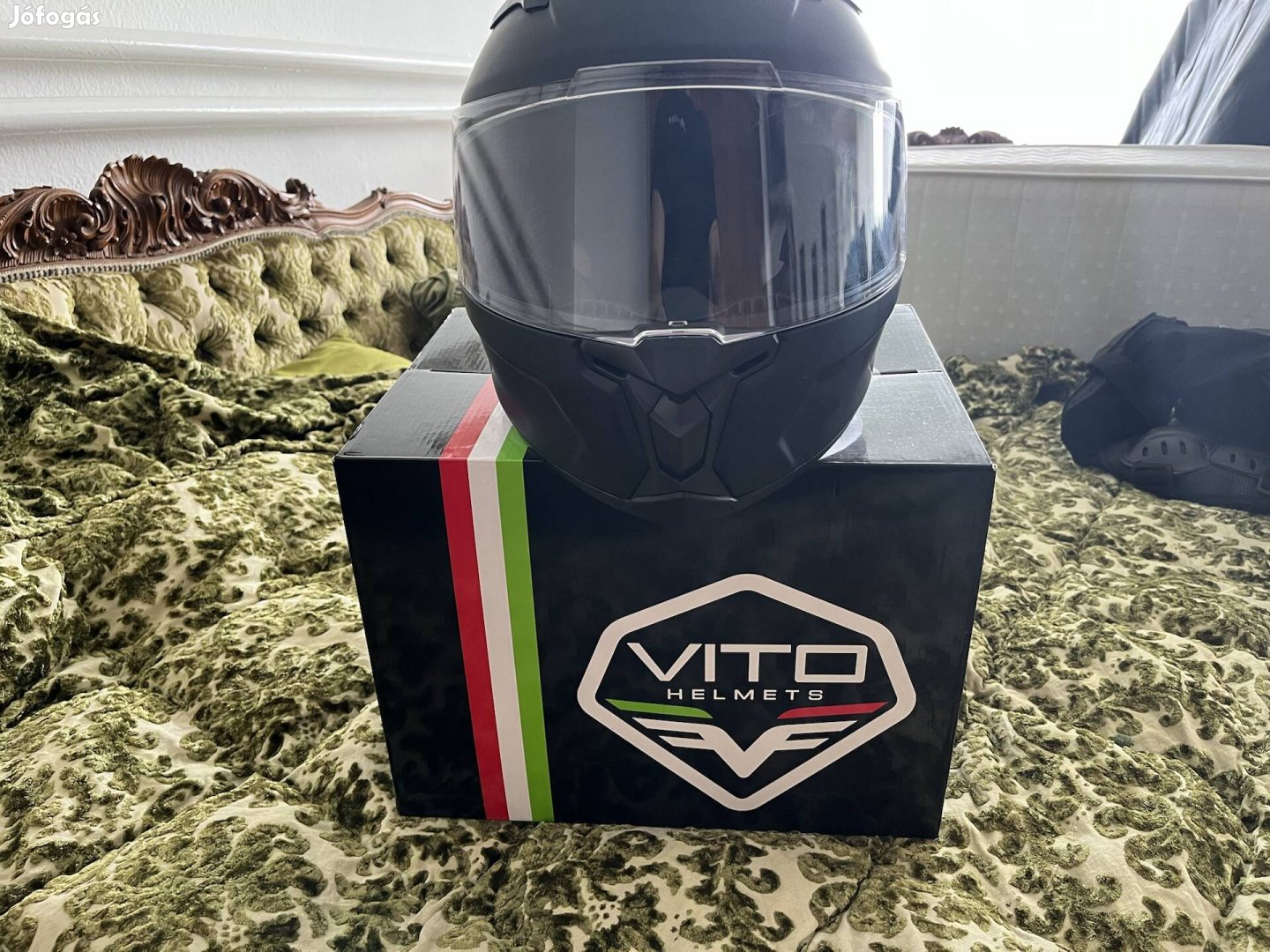 Eladó Vadonatúj Vito Helmets motoros bukósisak 