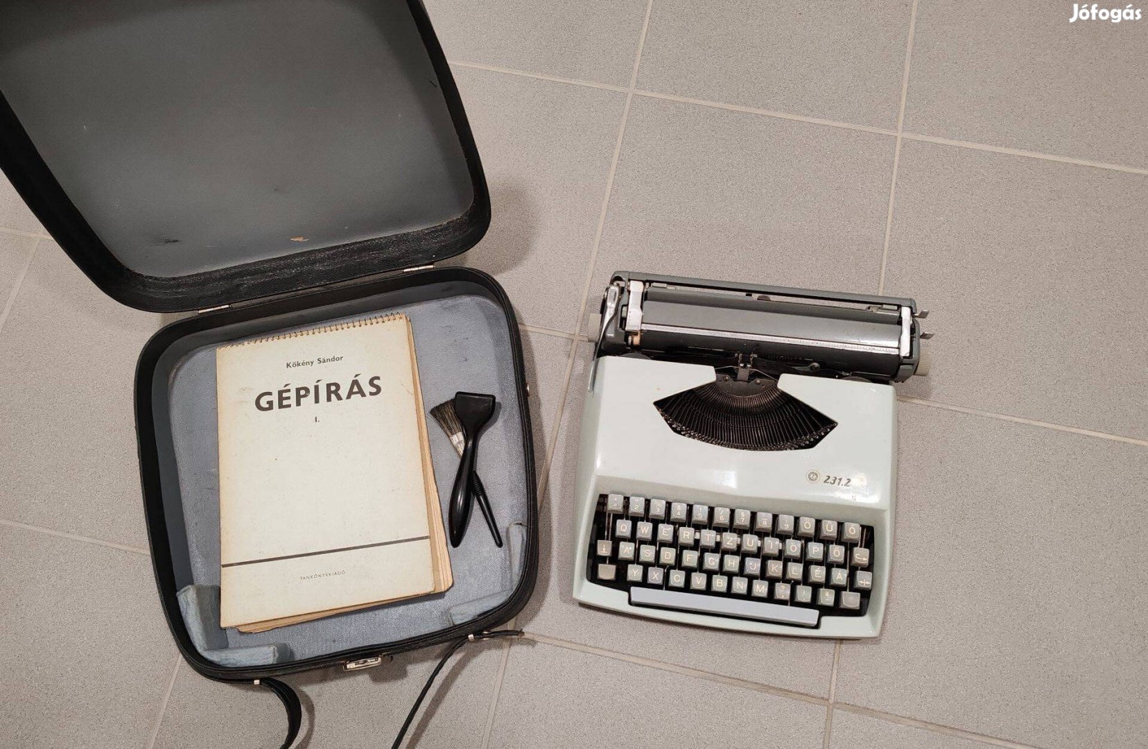 Eladó Varrógép, Írógép