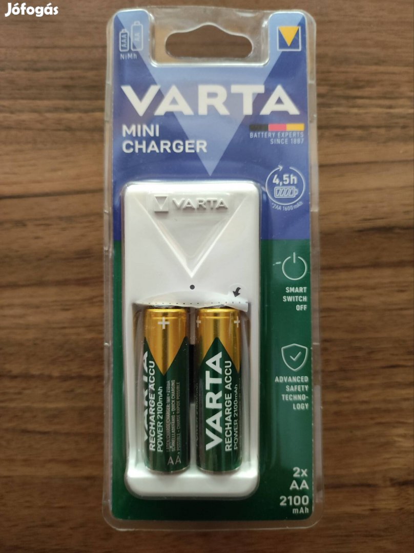 Eladó Varta elemtöltő 2 db 2100 mAh akkuval