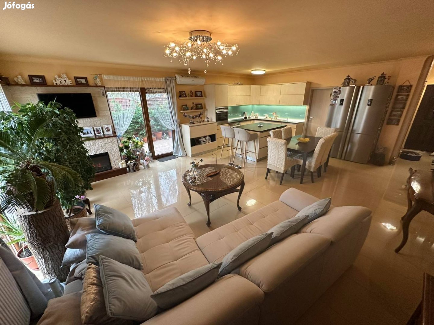 Eladó Veszprémben 91 m2 alapterületű 4. emeleti Penthouse