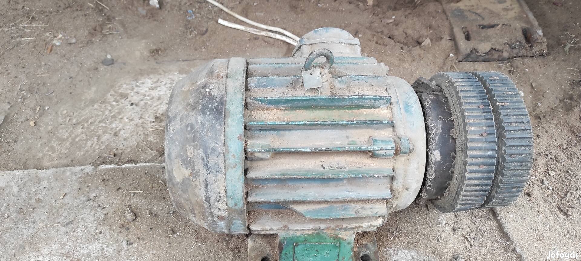 Eladó Villanymotor!