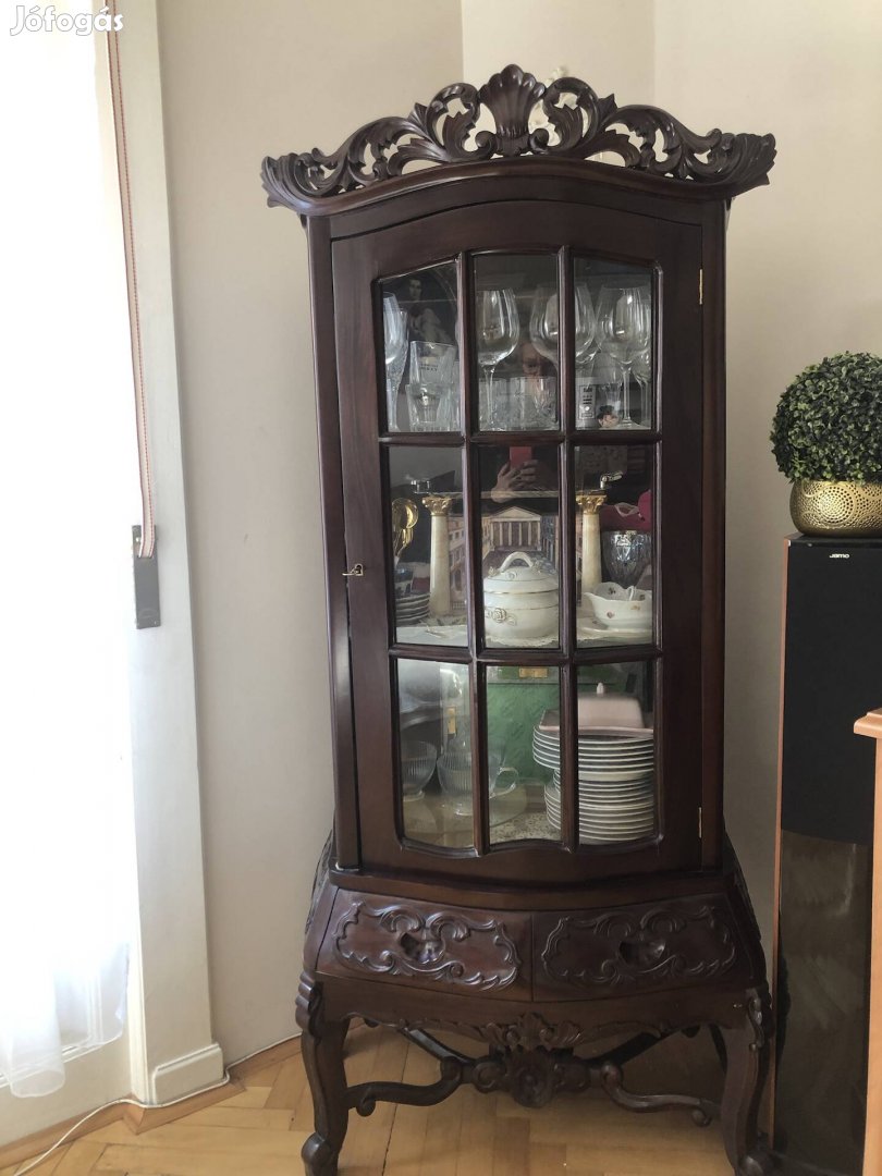 Eladó Vitrin-Tálaló