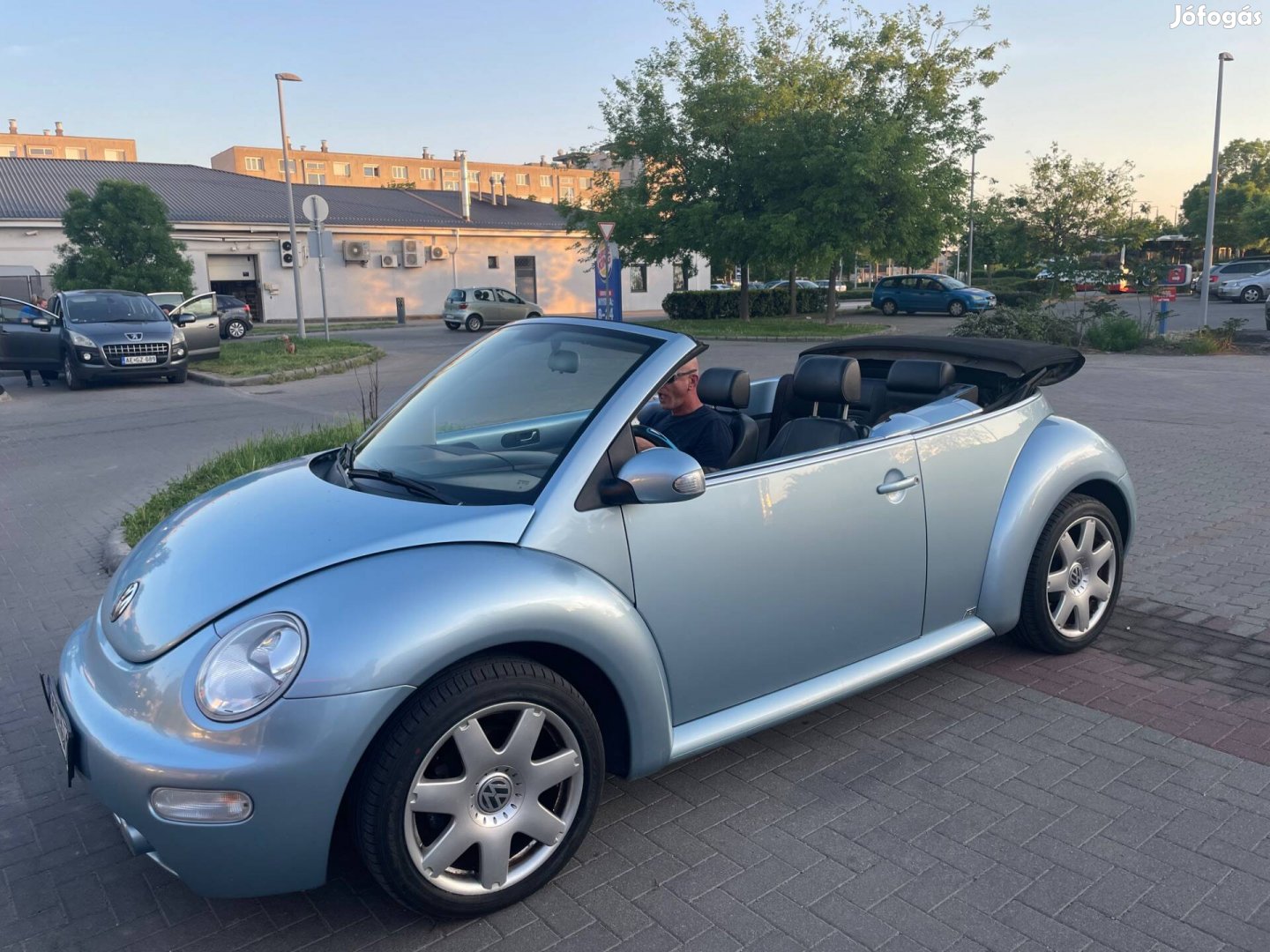 Eladó Volkswagen New Beetle Cabrio 1.8 Turbo, stílus és élmény egyben!