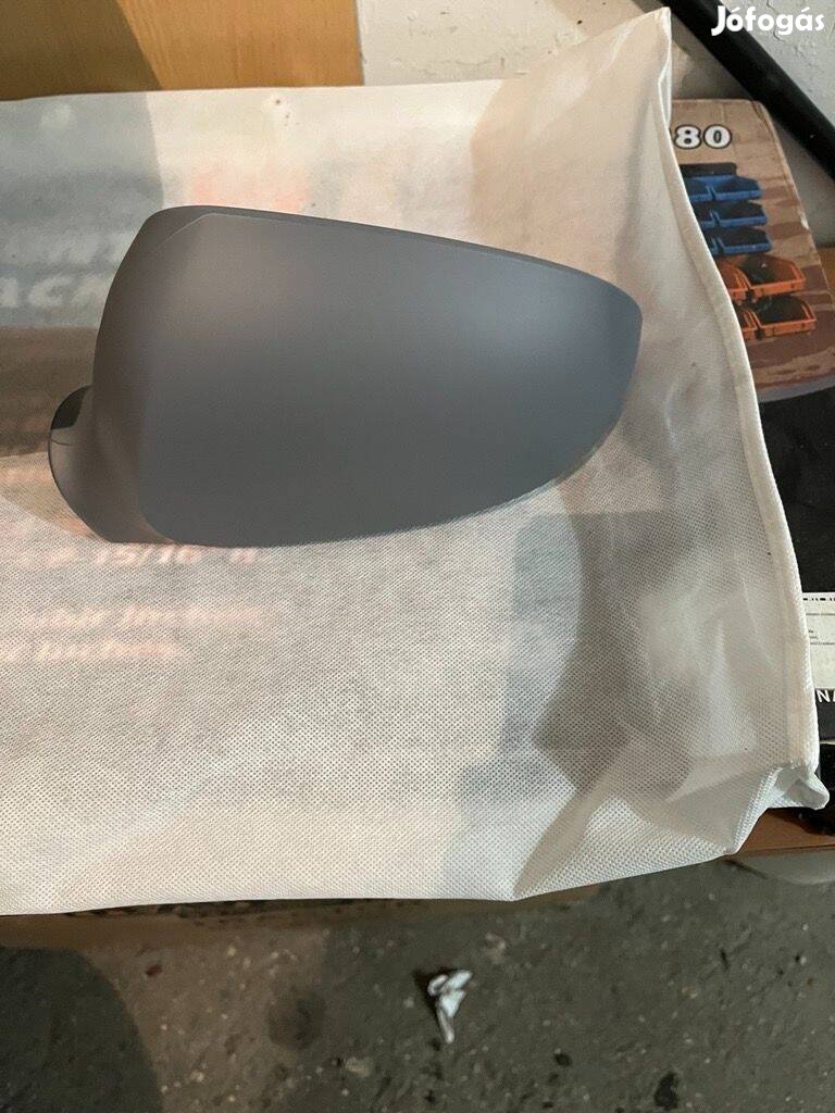 Eladó Volkswagen Passat B6 bal oldali tükör borítás!
