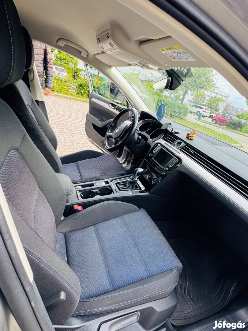 Eladó Volkswagen Passat GTE Plug-in Hybrid, téli-nyári gumiszettel
