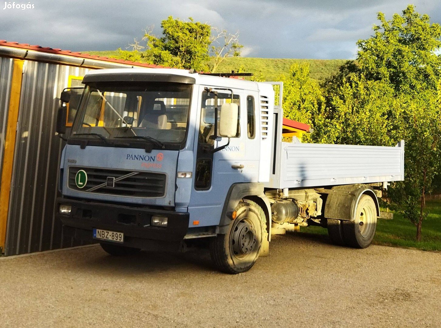 Eladó Volvo FL 180 billencs