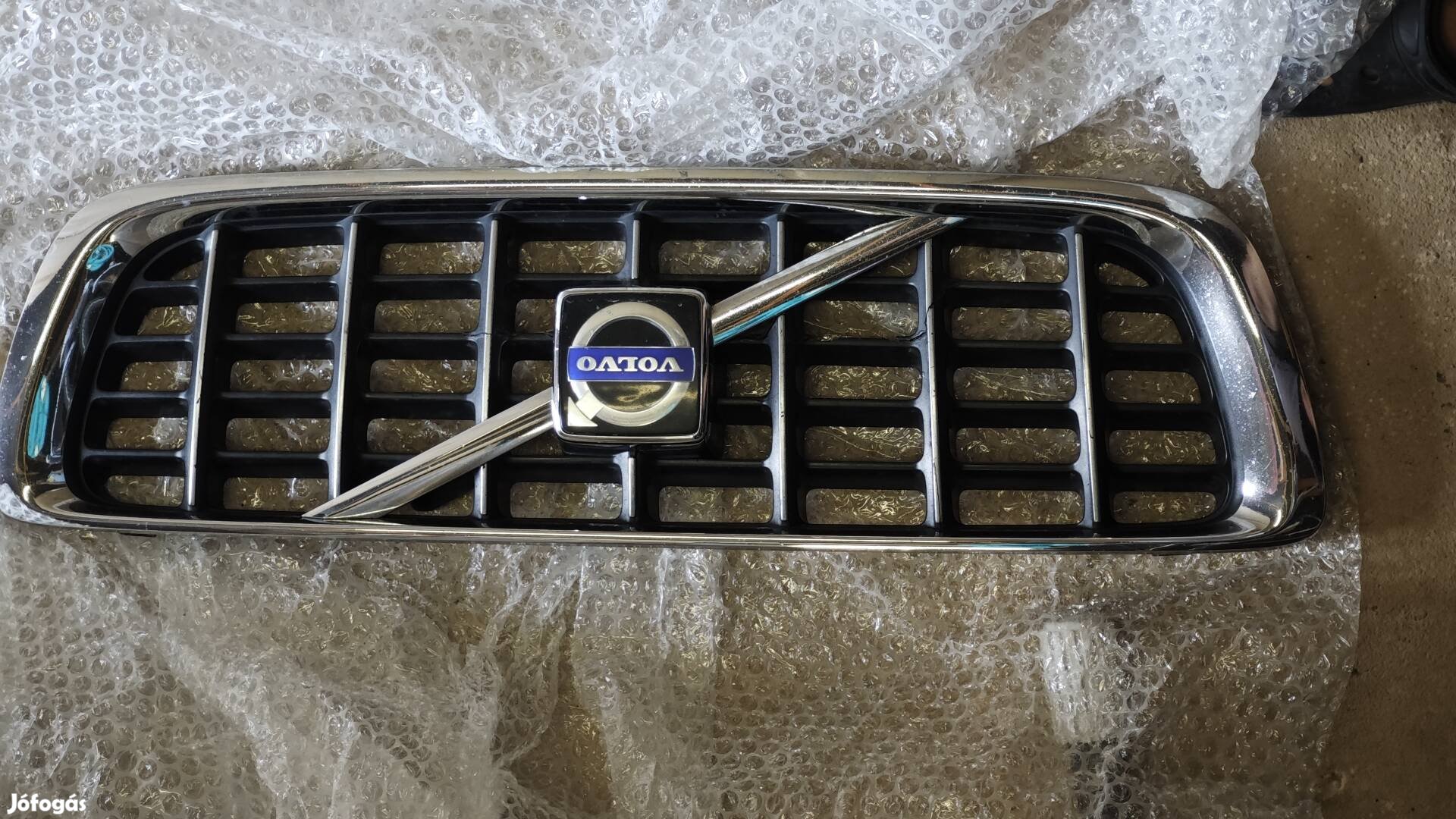 Eladó Volvo V70 S80 P3 hűtőrács