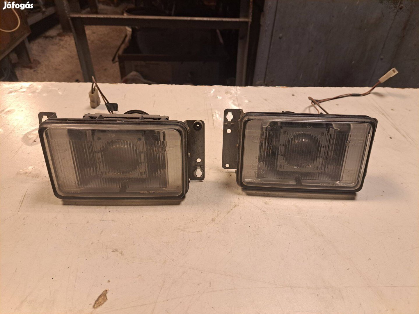 Eladó Volvo busz / autóbusz ködlámpa 24v 24 volt Hella 131693-00
