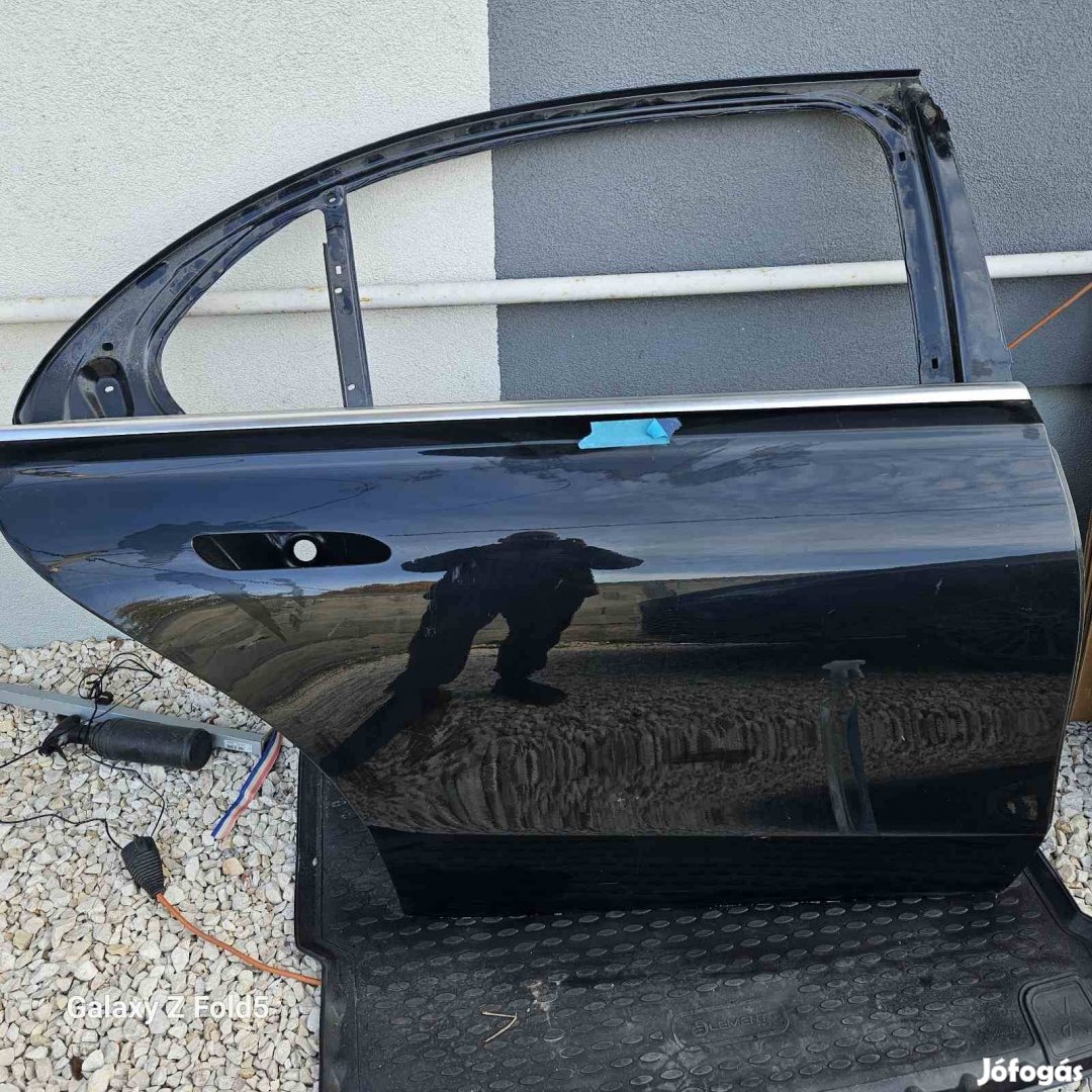 Eladó W223 Mercedes jobb hátsó ajtó