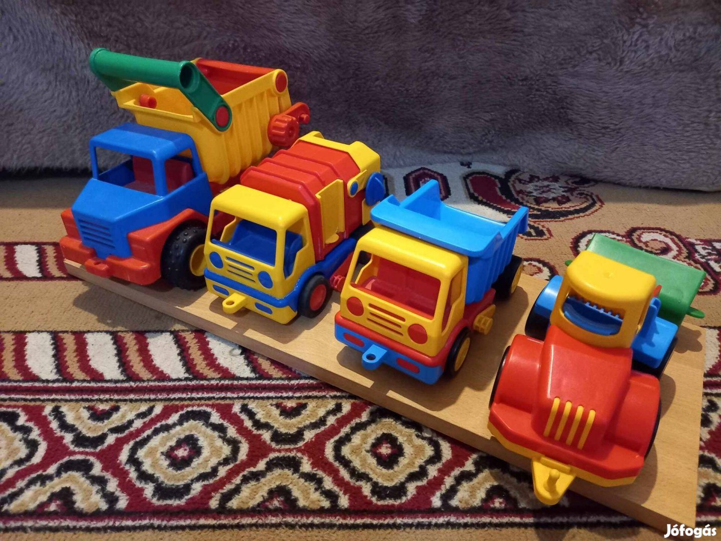 Eladó Wader kisautók