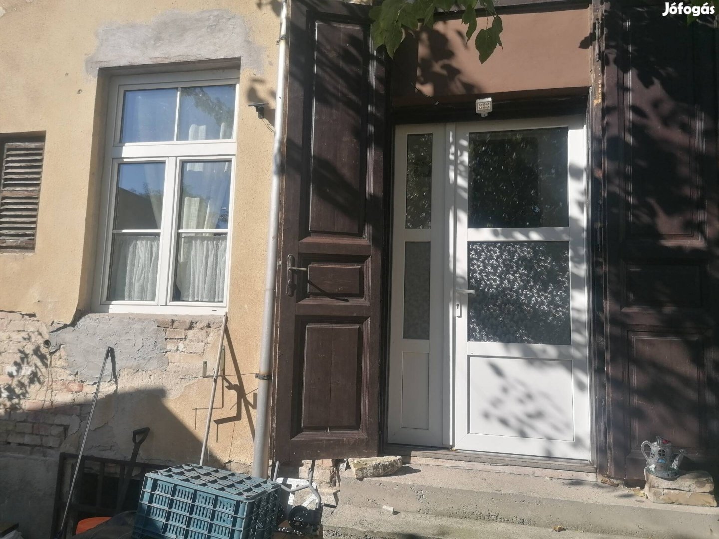 Eladó XX. kerületi felújitandó családi ház