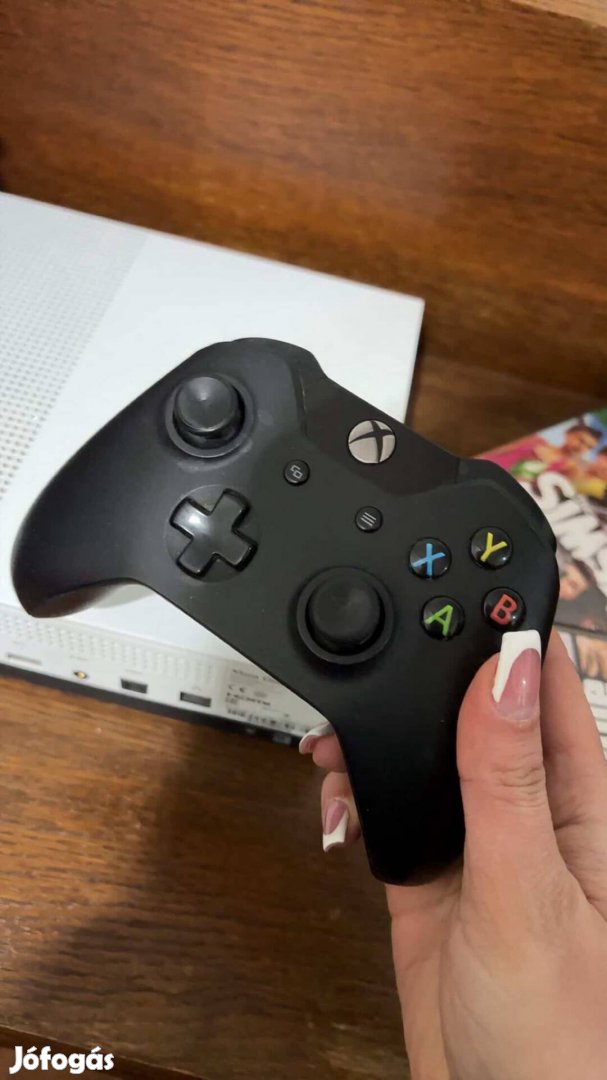 Eladó Xbox One S