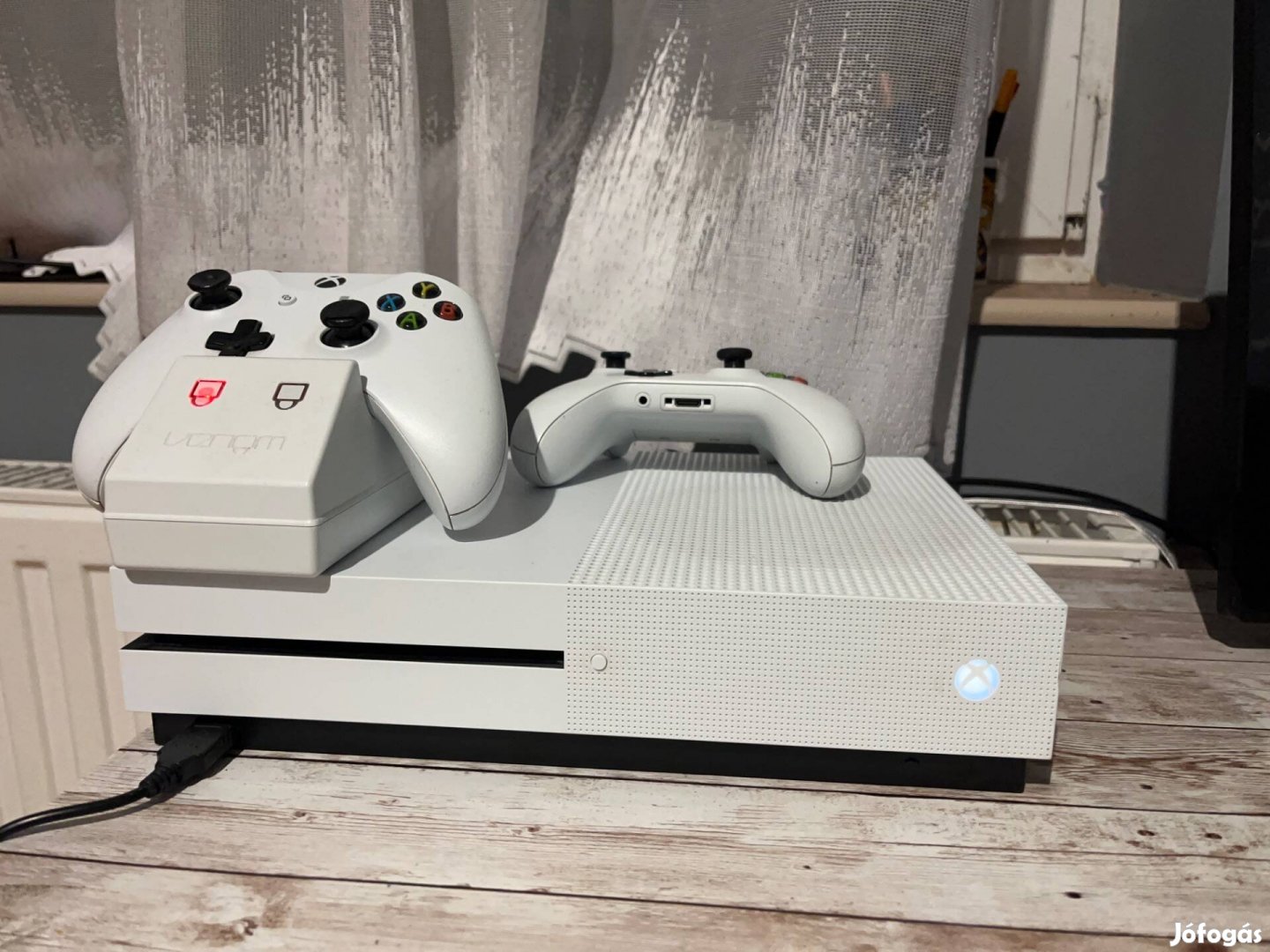 Elado Xbox one s