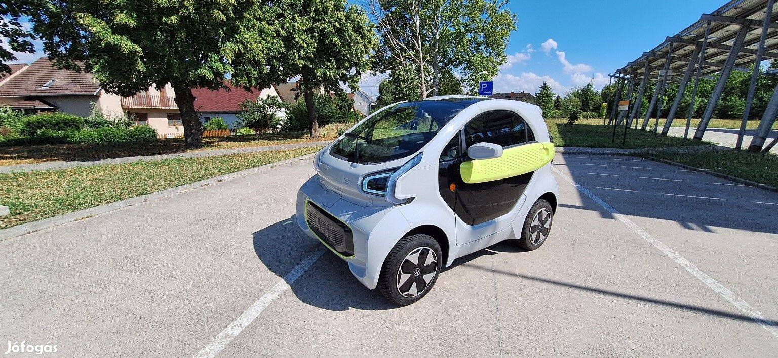 Eladó Xev Yoyo elektromos mopedautó napi használatból
