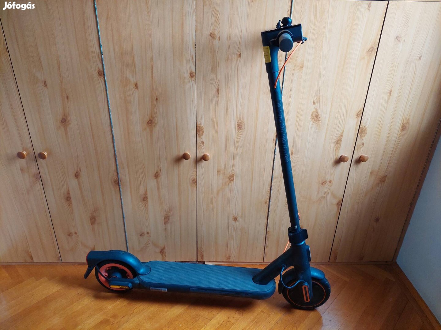 Eladó Xiaomi Electric Scooter 4GO. Garanciális. Újszerű.