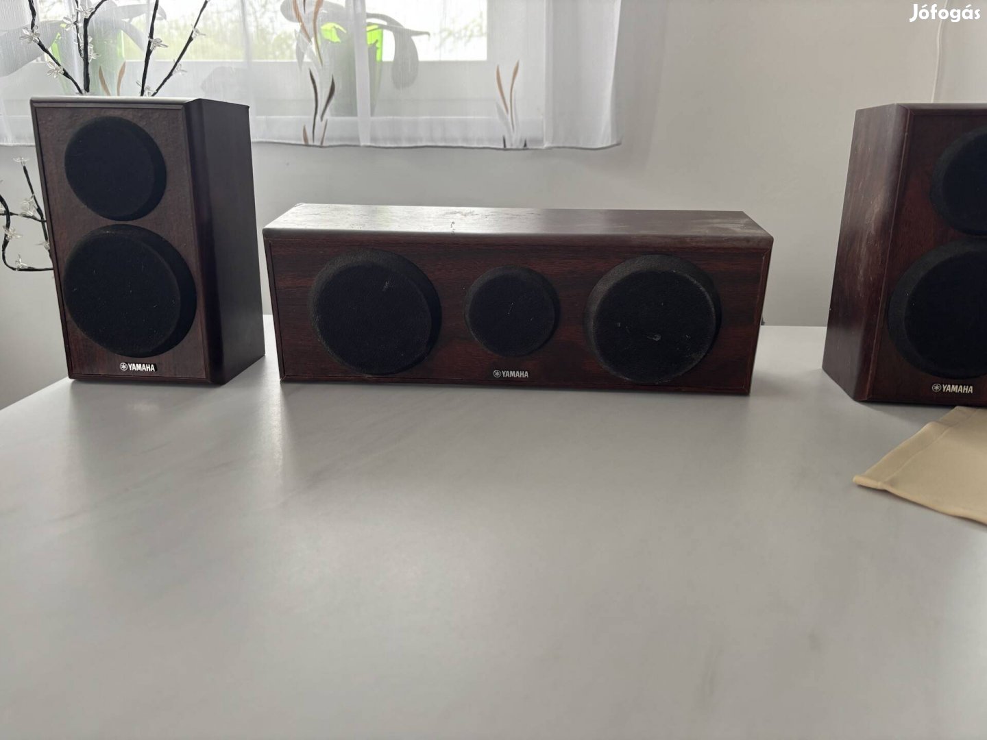 Eladó Yamaha 3.0 hangfal szett Rózsafa borítással