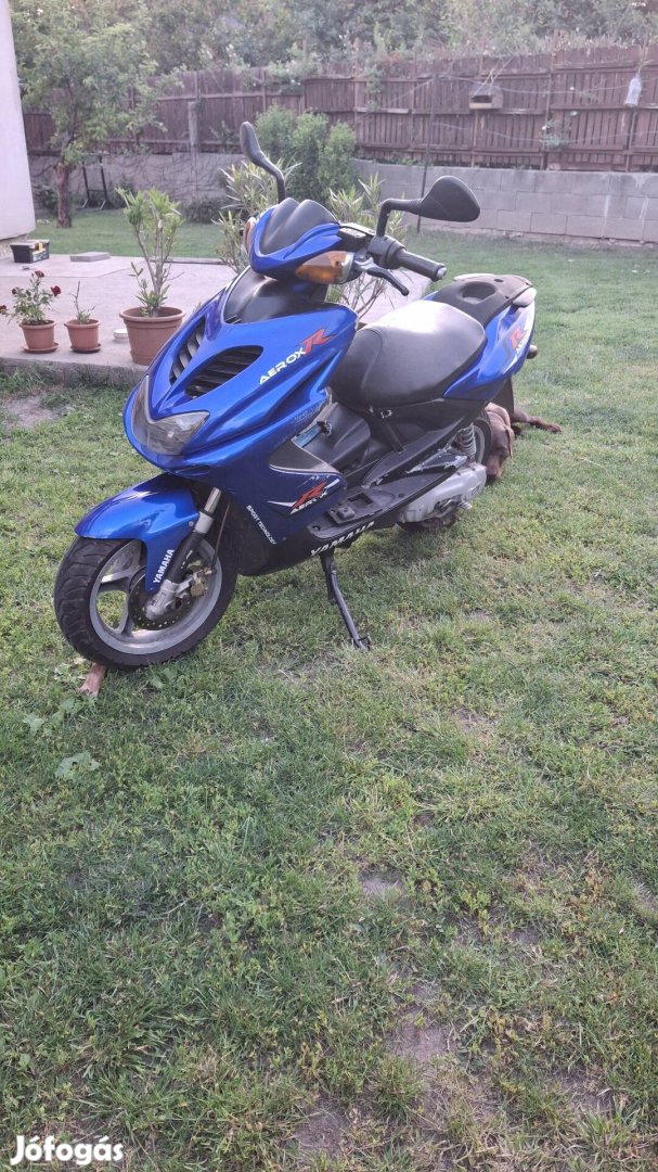 Eladó Yamaha Aerox 50 2T robogó