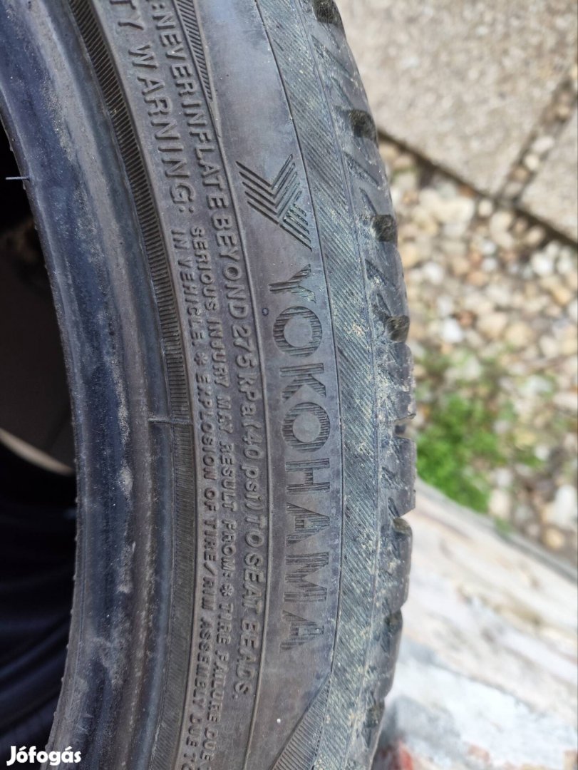 Eladó Yokohama téligumi 225/45/18.