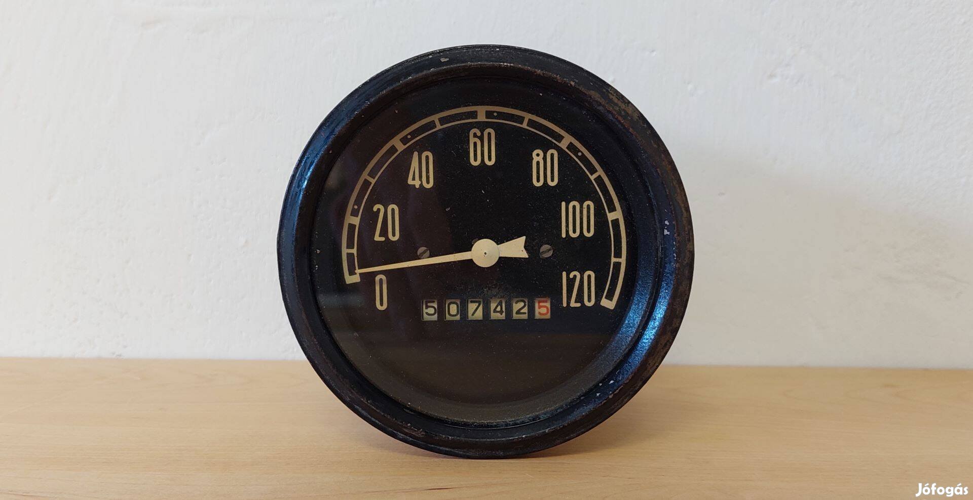 Eladó ZIL kilométeróra