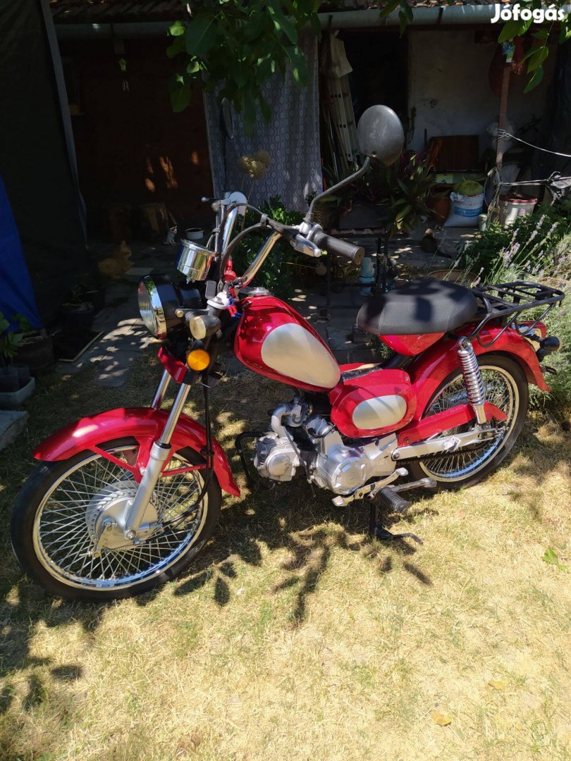 Eladó ZT-70 Segédmotor!