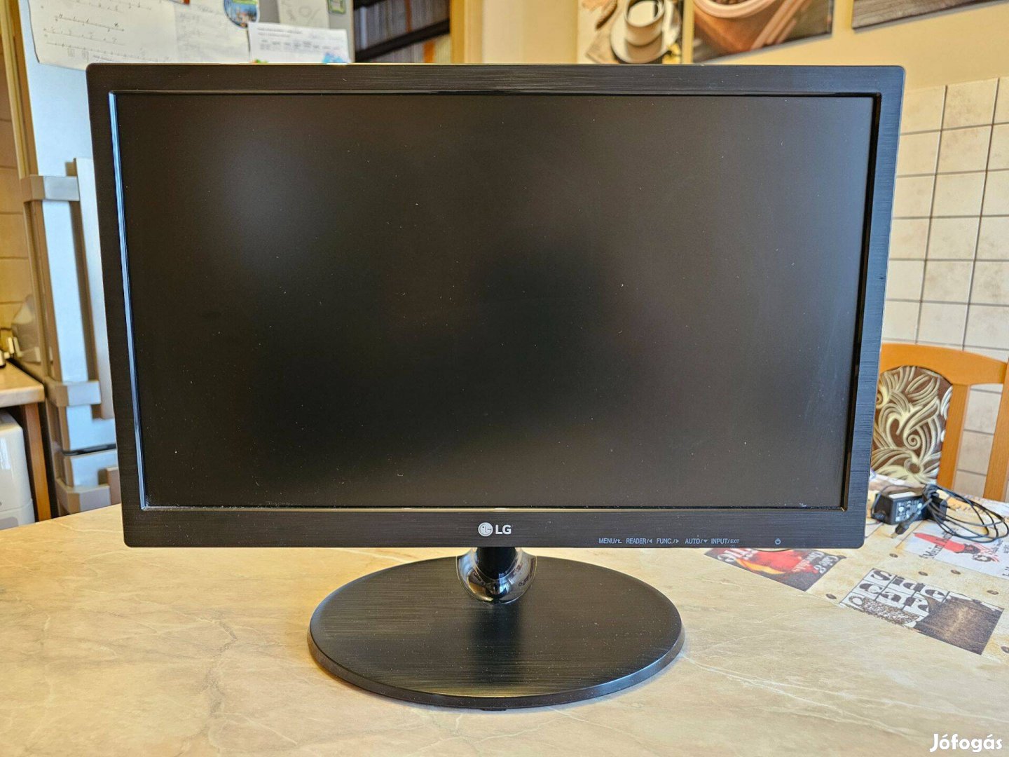 Eladó: 1 db LG 19M38A-B LED monitor 19" (47 cm)