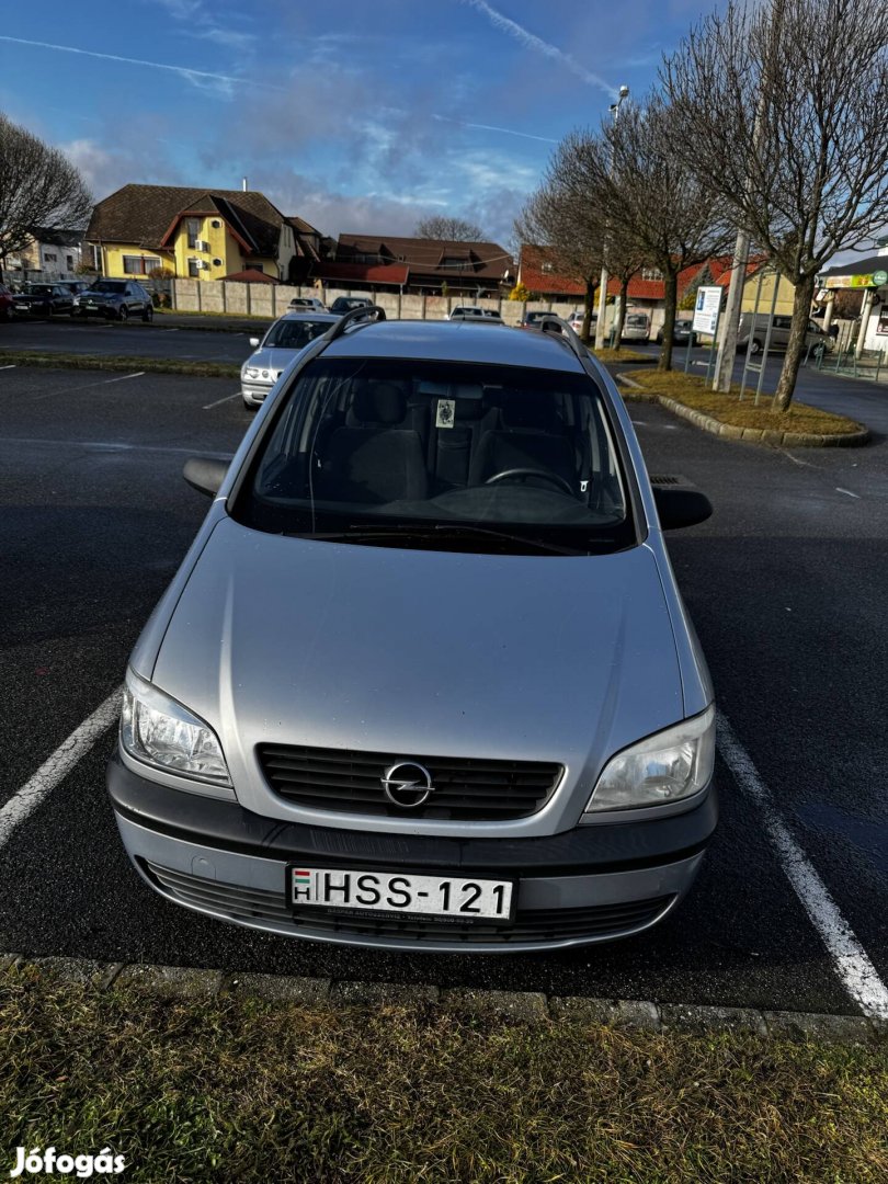 Eladó! 2001 Opel Zafira A 1.6 16v benzines személyautó!