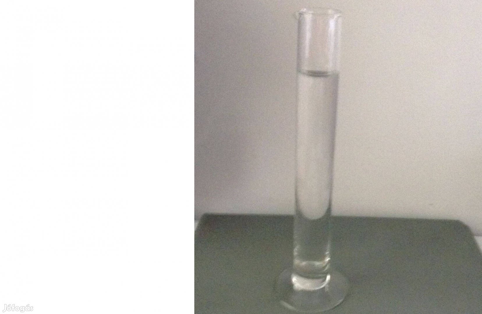 Eladó "A" jelű hiteles mérőhenger üveg, üveg talppal 100ml