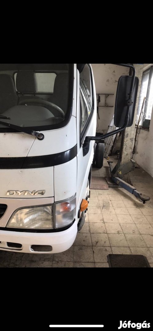 Elado! Alktreszek Toyota Dyna 100 150 típusokhoz 