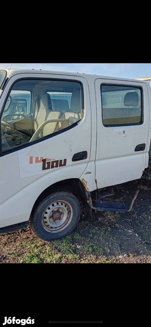 Elado! Bal ajtó üveg ! Vezető oldali! Dyna Toyota 