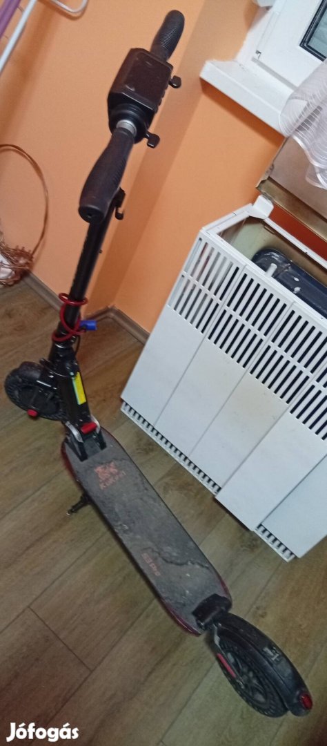 Eladó. Elektromos Roller 