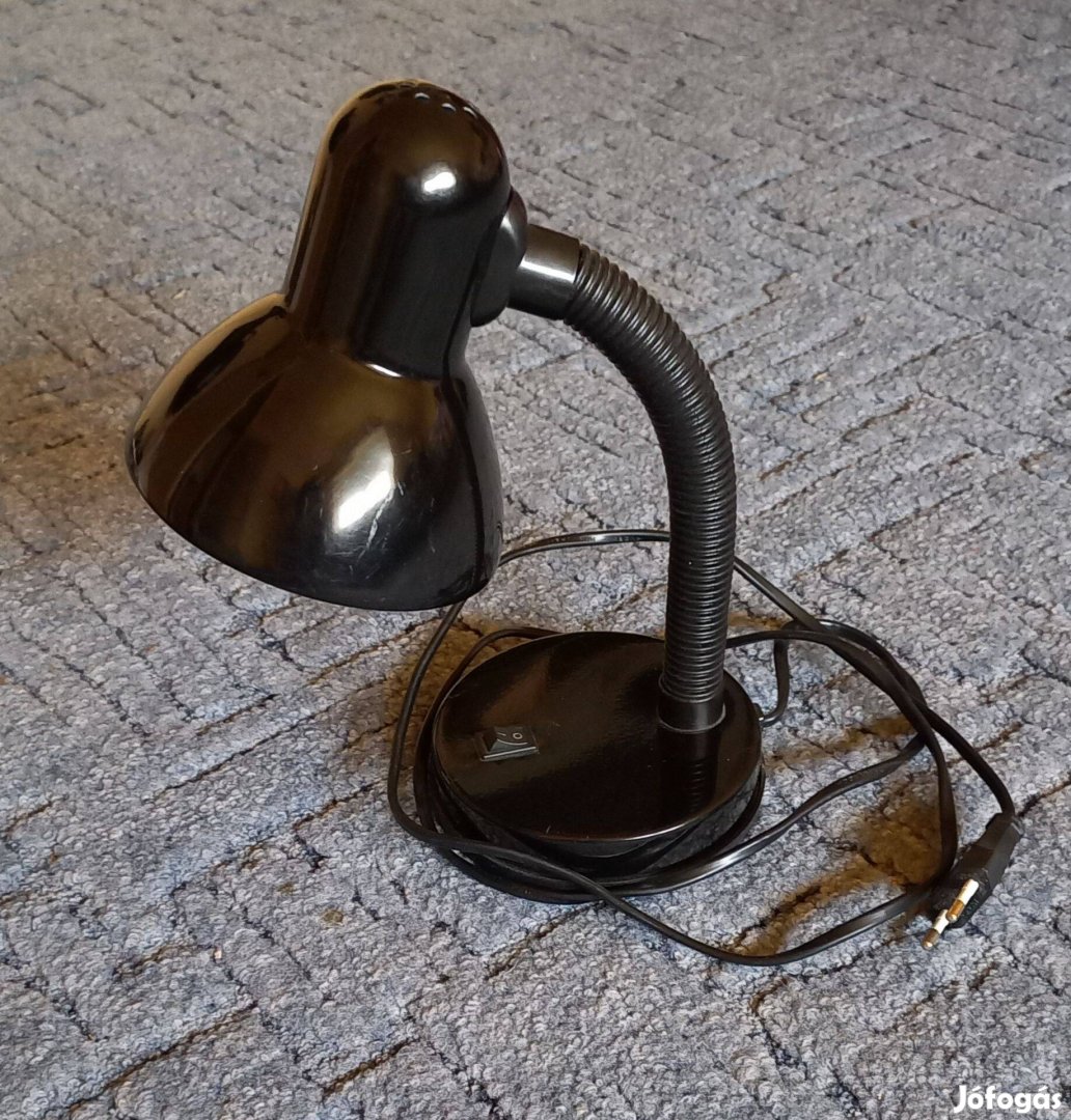 Eladó: Fekete asztali lámpa
