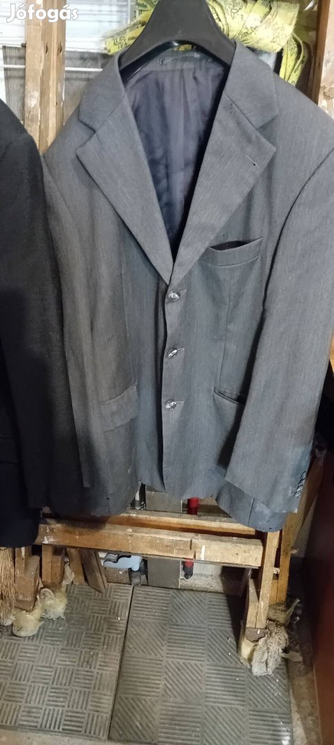 Eladó. Férfi. Szürke Zakó. 50-es