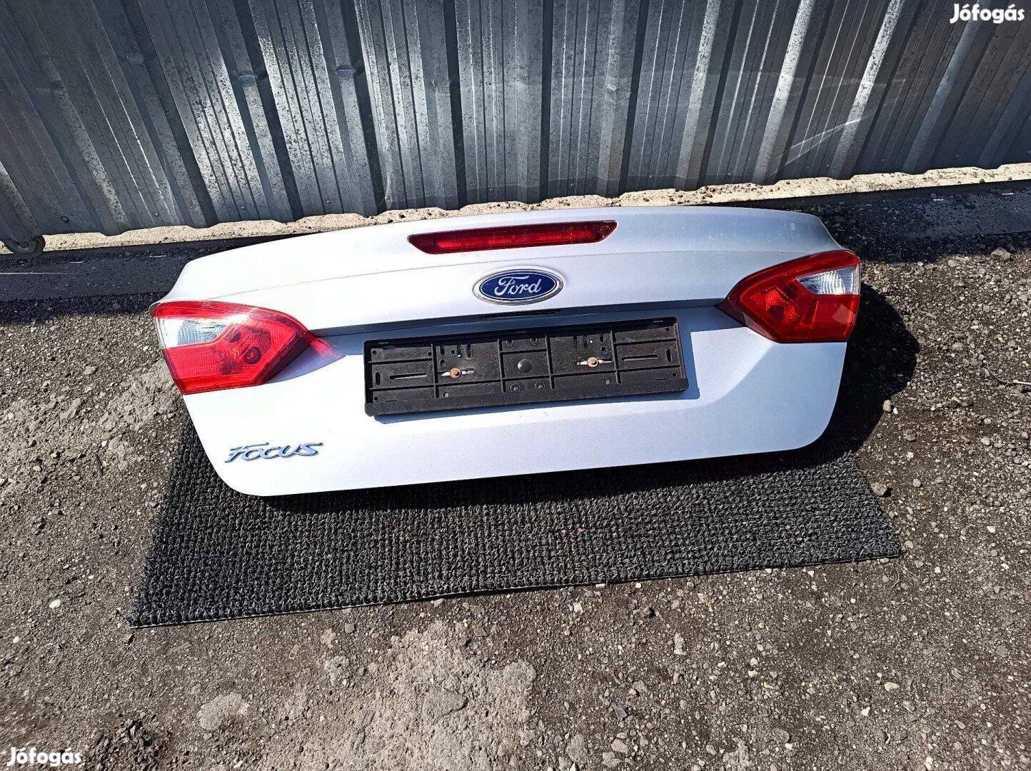 Eladó! Ford focus mk3 Szedán hátsó lámpa