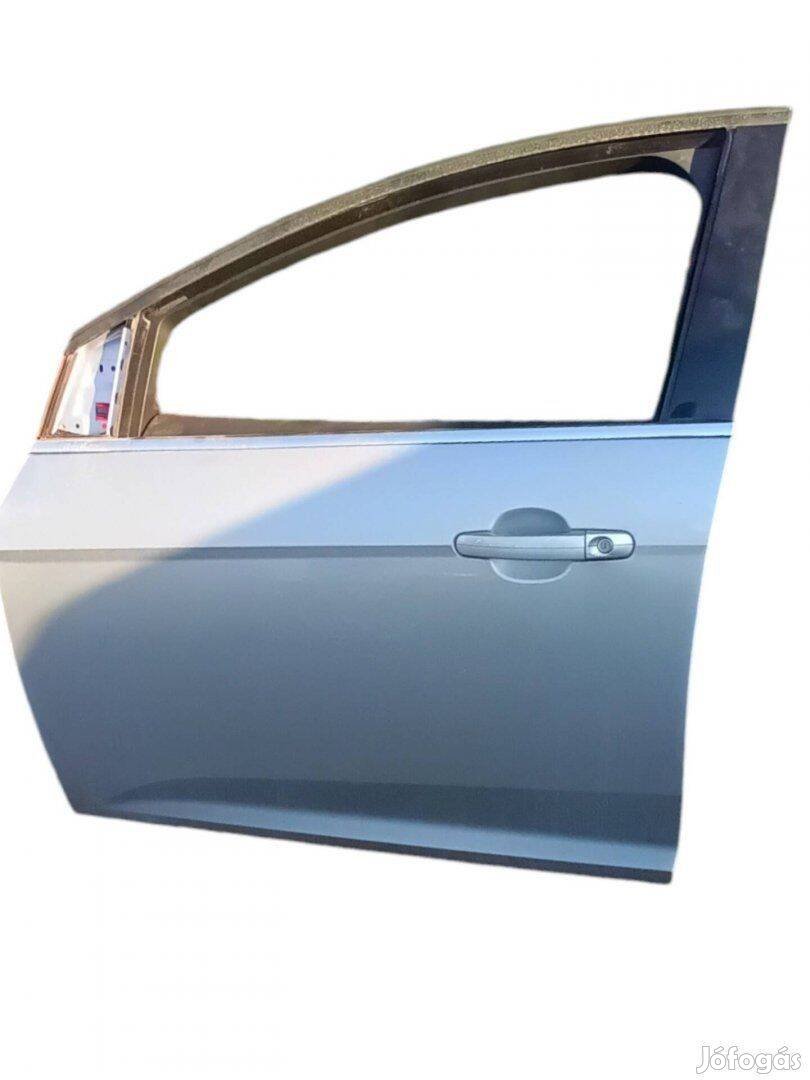Eladó! Ford focus mk3 bal első ajtó ezüst