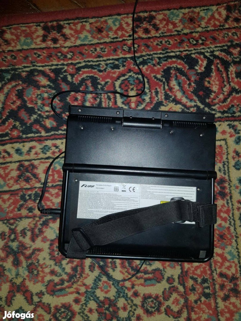 Eladó Fuss DVD lejátszó tartozékaival