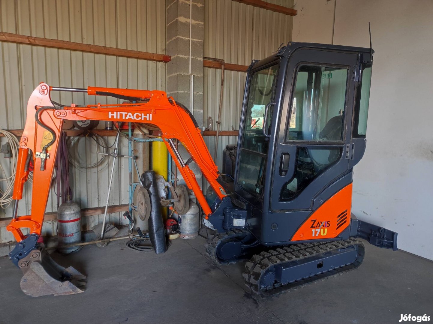 Eladó  Hitachi Zx 17U-2CLR Minikotró