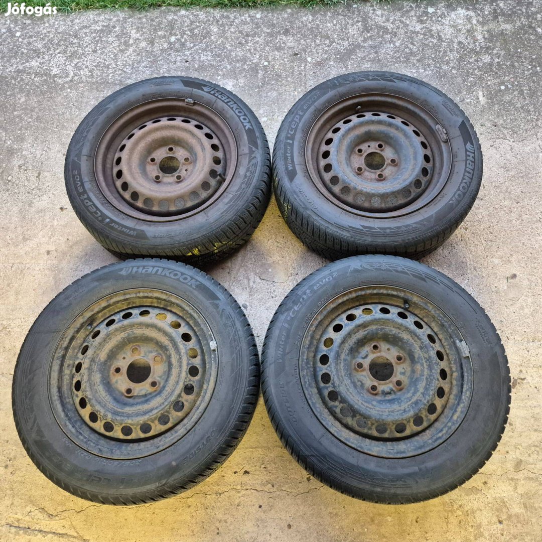 Eladó, Nissan Juke gyári lemezfelni 205/60 R16 Hankook téli gumival