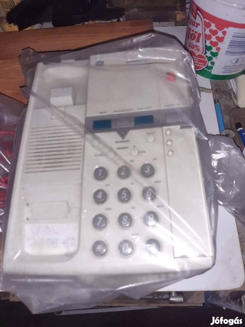 Eladó. Régi Üzenet Rögzitős Telefon