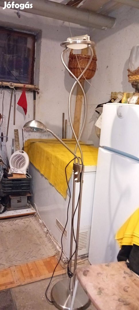Eladó. Szobai Álló Lámpa Divatos, Fém / 2 halogén izzó