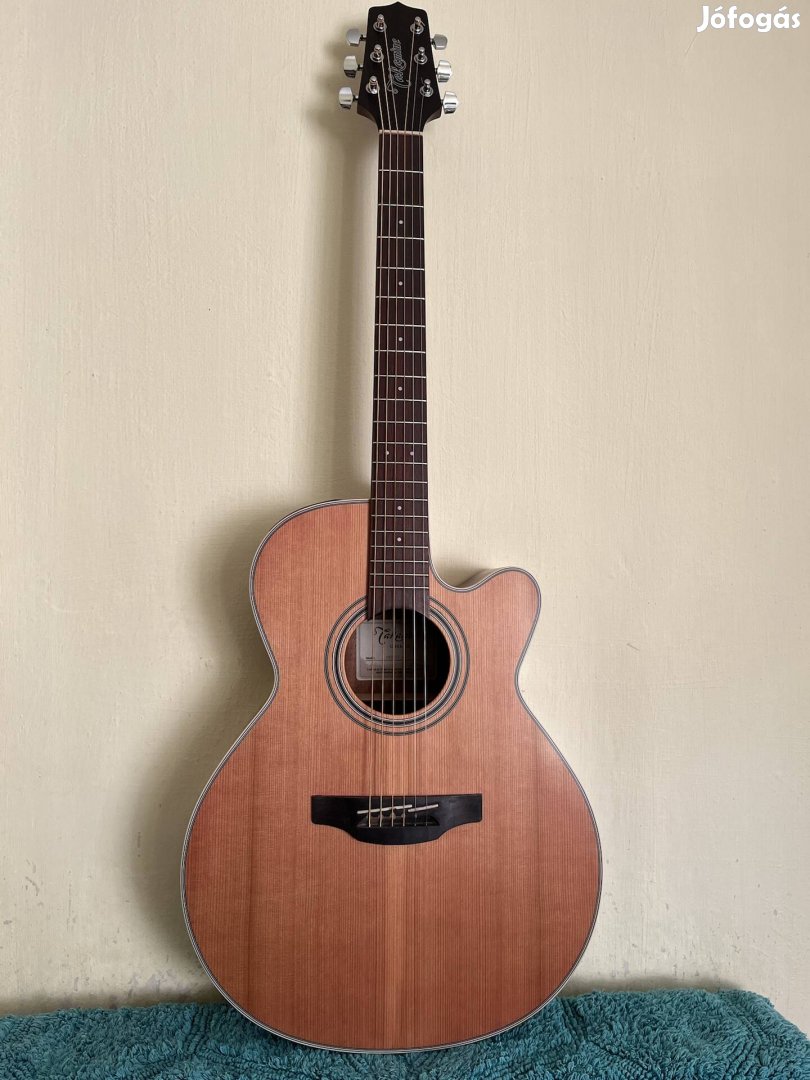 Eladó! Takamine GN20CE-NS Gitárom Ára:135.000Forint.