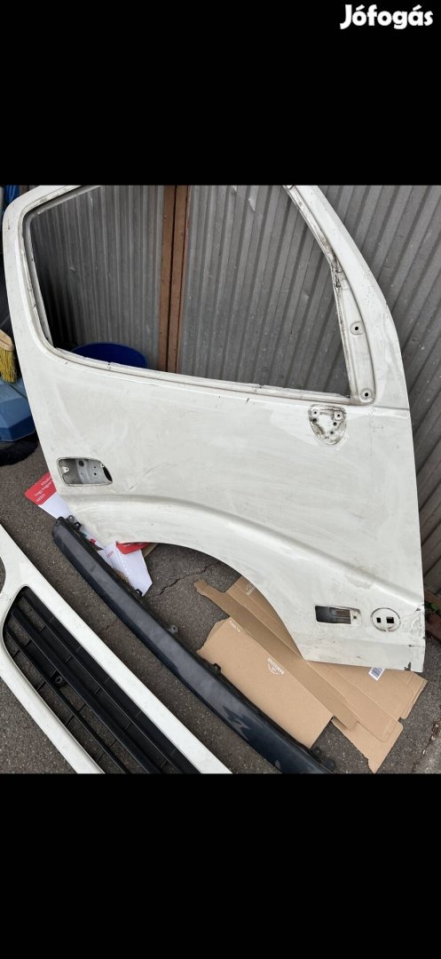 Elado! Üres ajtó jobb oldali gyári Dyna Toyota 