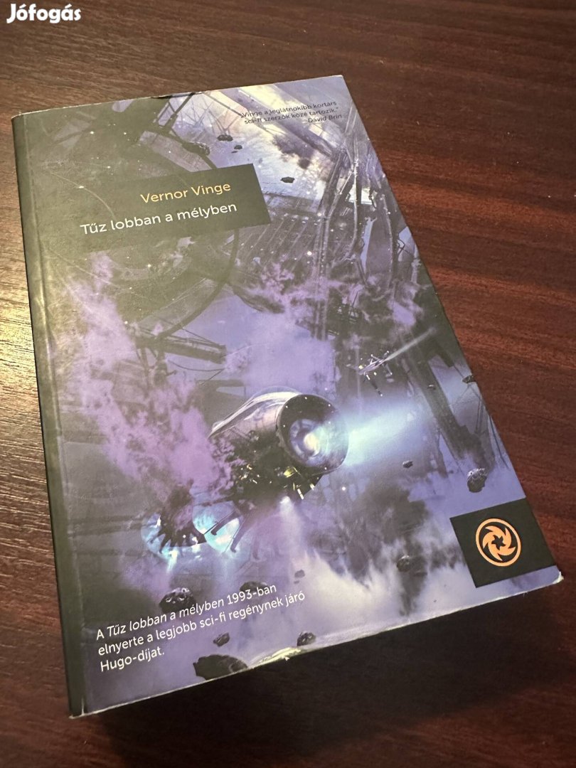 Eladó Vernor Vinge Tűz lobban a mélyben