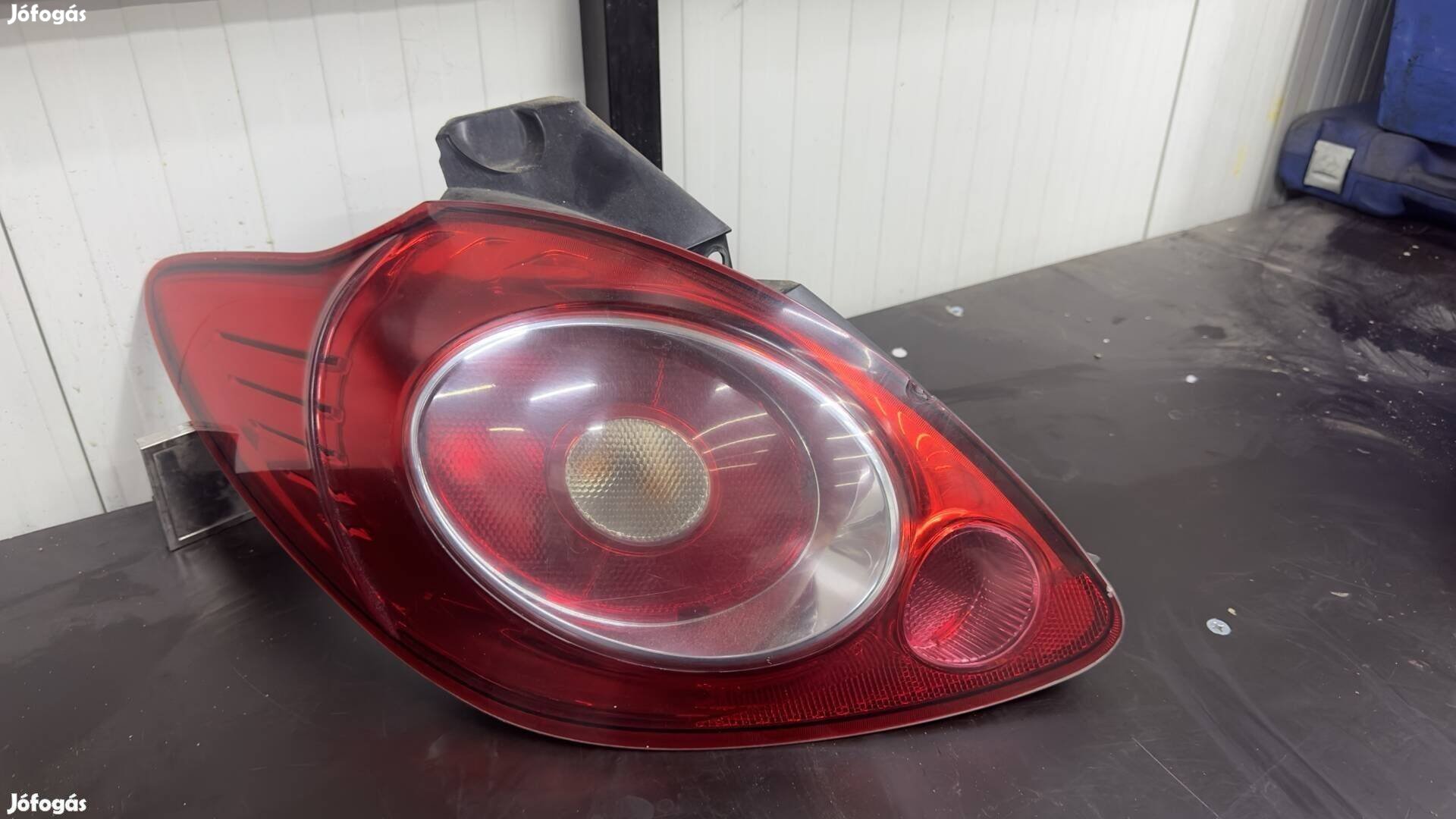 Eladó, bontott Ford ka mk2 hátsó lámpa