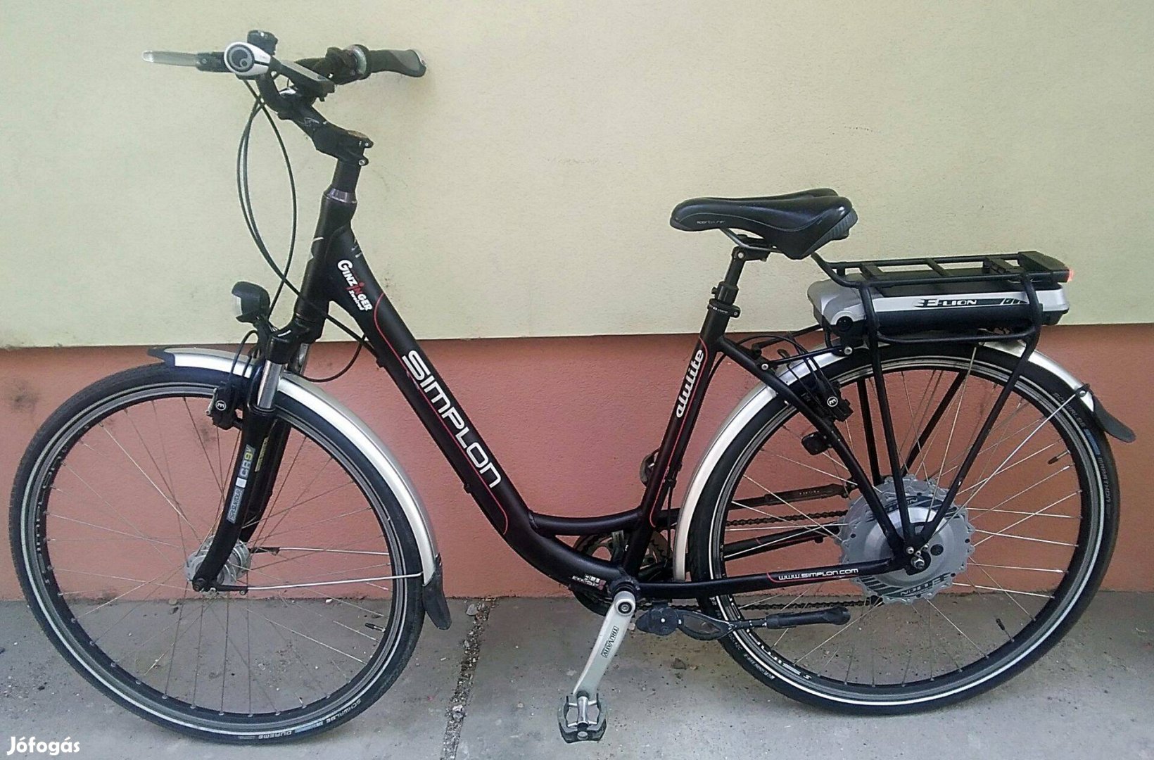 Eladó, elektromos , gyári állapotban, erős akkumlátoral