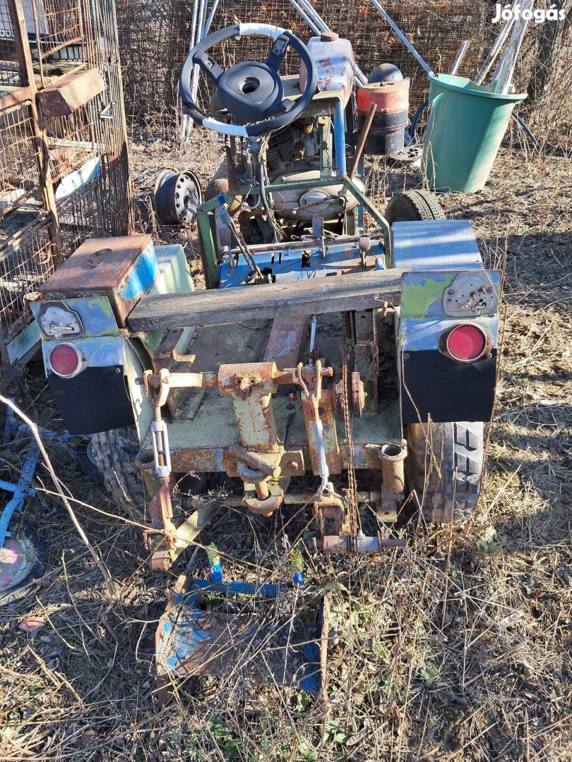 Eladó  pannonia motoros kis traktor. 