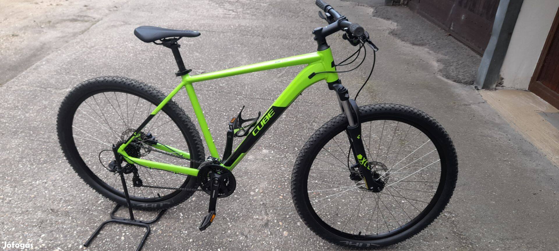 Eladó, szinte új állapotú Cube AIM Pro 29" MTB kerékpár